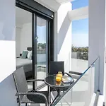 Seranti Villa *