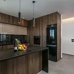 Seranti Villa *