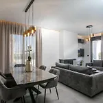 Seranti * 阿斯格罗
