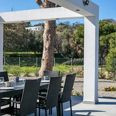 Seranti Villa *