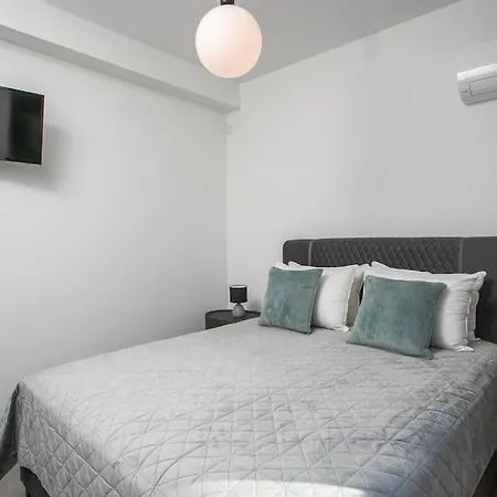 Seranti אסגורו